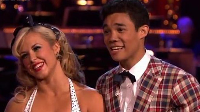 ROSHON AND CHELSIE DWTS.JPG
